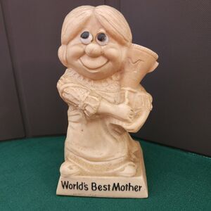 Worlds Best Mother 1970 R&W figurine